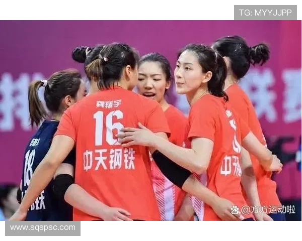南京排球队展现灵活战术与团队配合的精彩表现分析