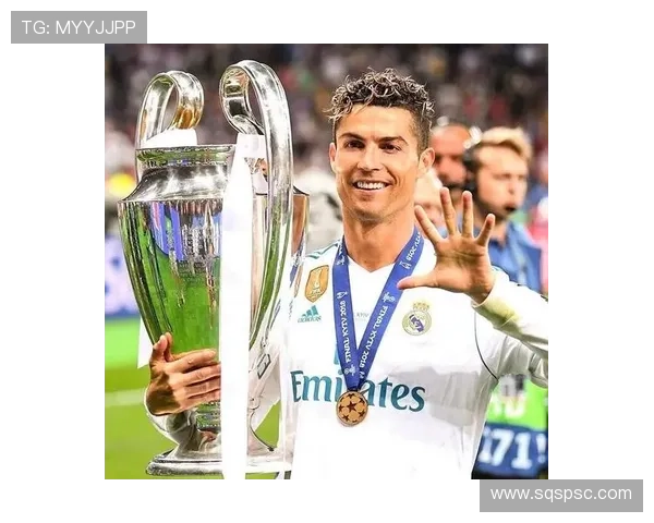 猜猜这位足球明星的帅气照片背后隐藏了哪些精彩故事和成就 猜猜这位足球明星的帅气照片背后隐藏了哪些精彩故事和成就