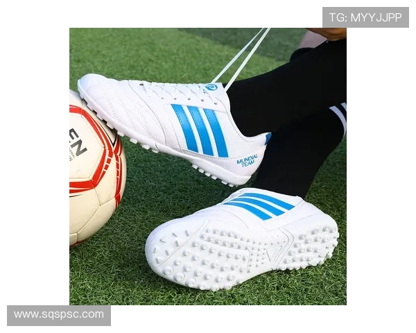 足球明星的时尚选择正装鞋子展现优雅与风采的完美结合 足球明星的时尚选择正装鞋子展现优雅与风采的完美结合