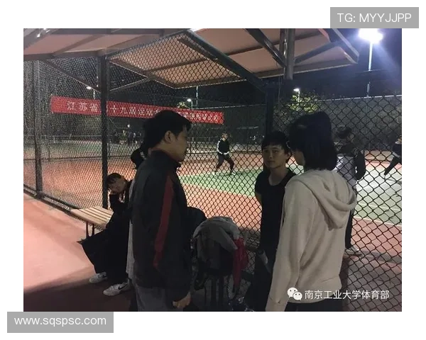 南京网球队边路渗透战术解析与实战应用探讨